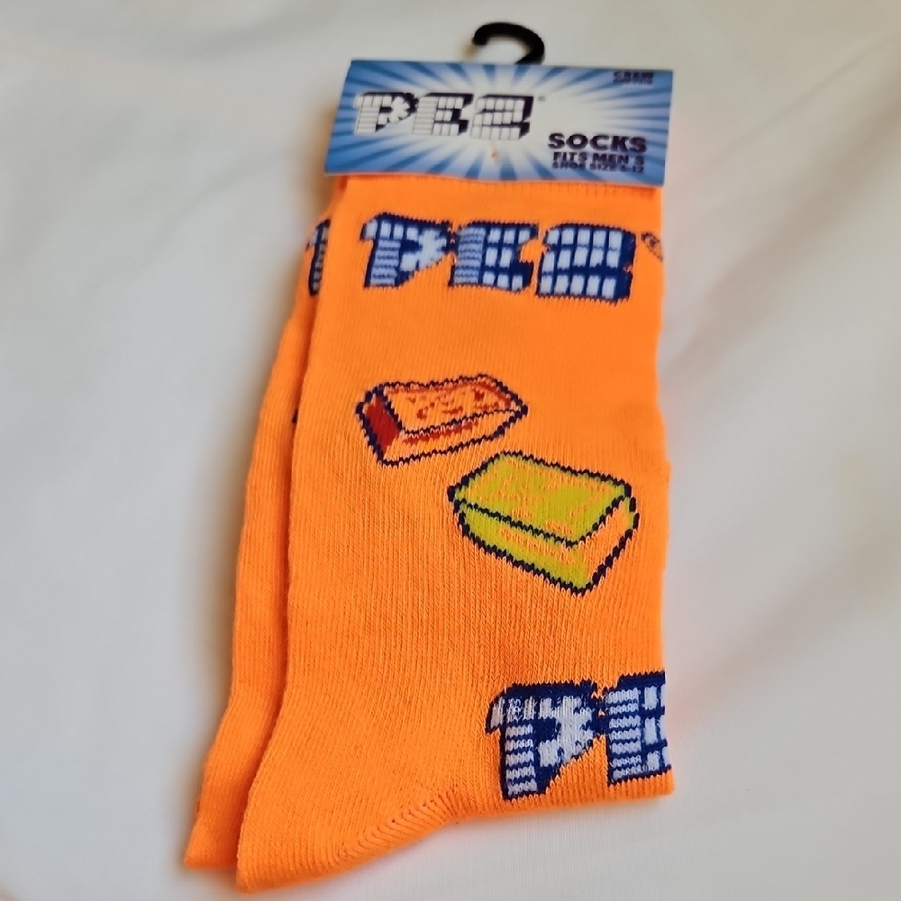 PEZ Mens Graphic Crew Socks 6-12 NWT